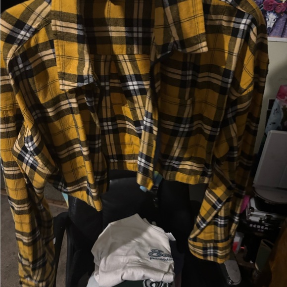 Forever 21 Jackets & Blazers - Forever 21 Yellow Plaid Button Down Shirt